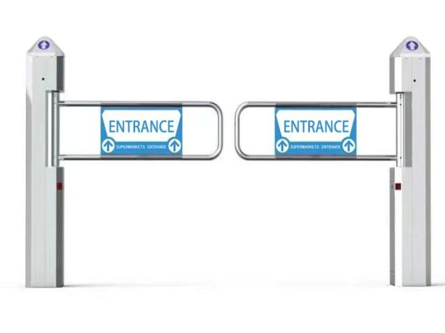 Portello EasyDoor bidirezionale a battente motorizzato