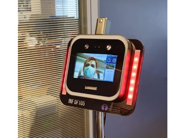 Supporto in plexiglass con led per INFDF105